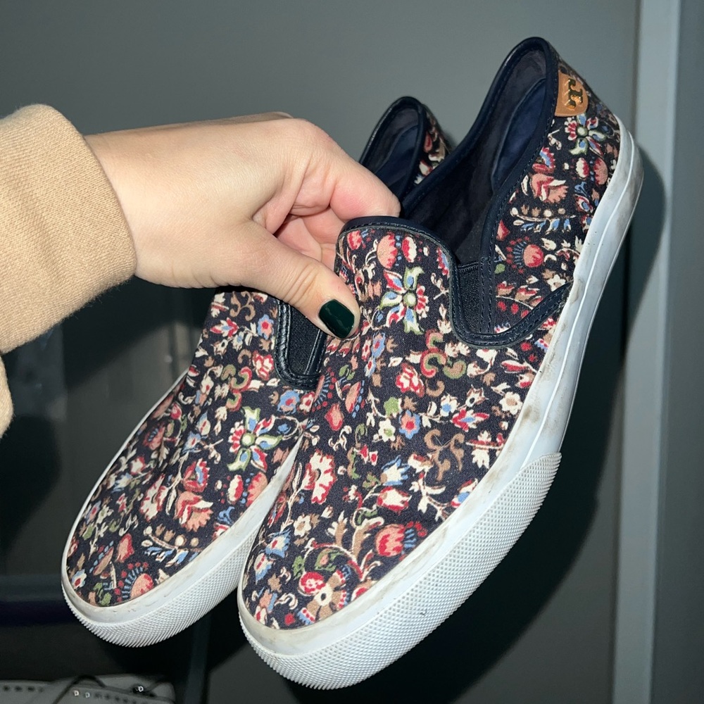Tory burch floral shoes- size 9